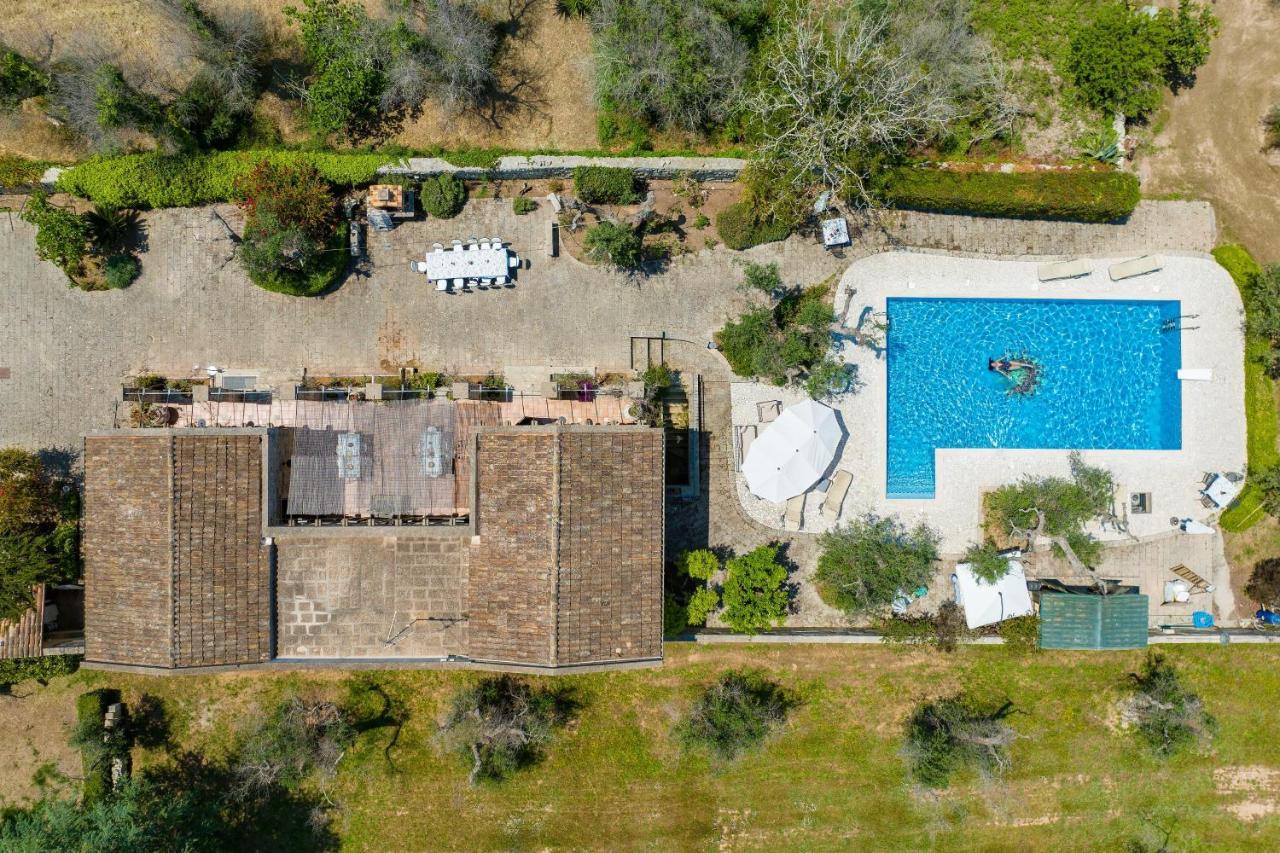 Casa Ulmi Con Piscina Bed & Breakfast Uggiano La Chiesa Eksteriør bilde