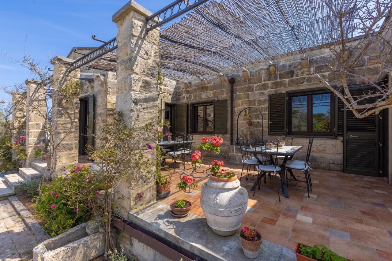 Casa Ulmi Con Piscina Bed & Breakfast Uggiano La Chiesa Eksteriør bilde