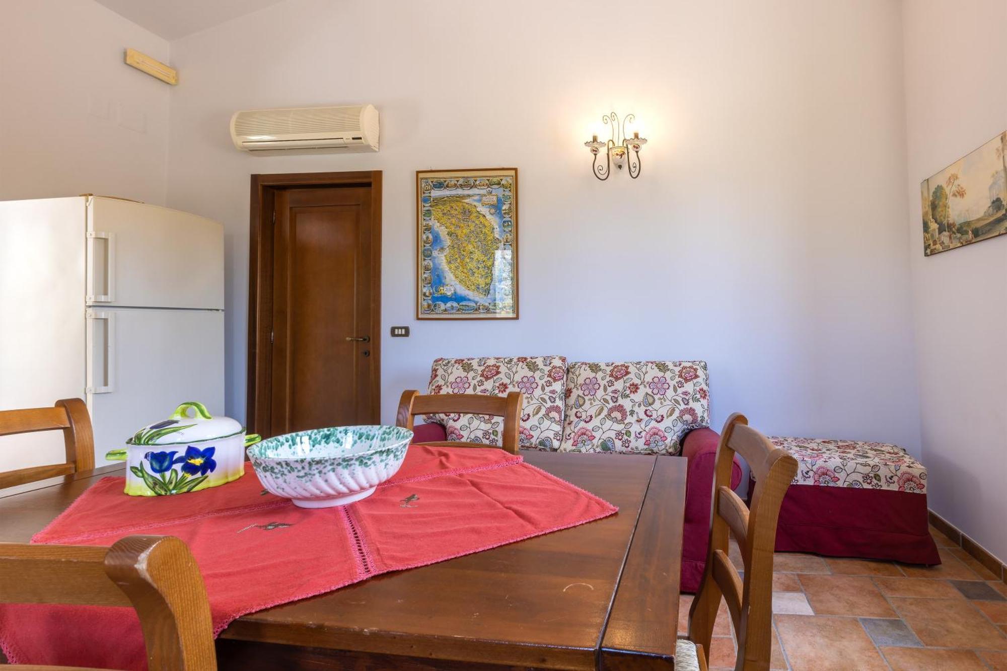 Casa Ulmi Con Piscina Bed & Breakfast Uggiano La Chiesa Eksteriør bilde
